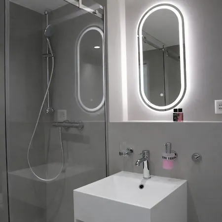 Visionapartments Leonhardstrasse - Self Check-in Apart-hotel