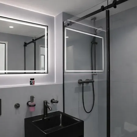 Visionapartments Leonhardstrasse - Contactless Check-in Апарт-отель